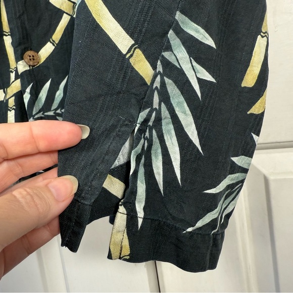 Tommy Bahama XXL Men’s Bamboo Print Hawaiian Shirt 100% Silk - Picture 5 of 10